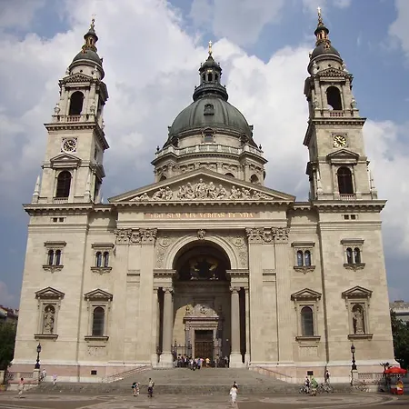 Oktohome * Budapest